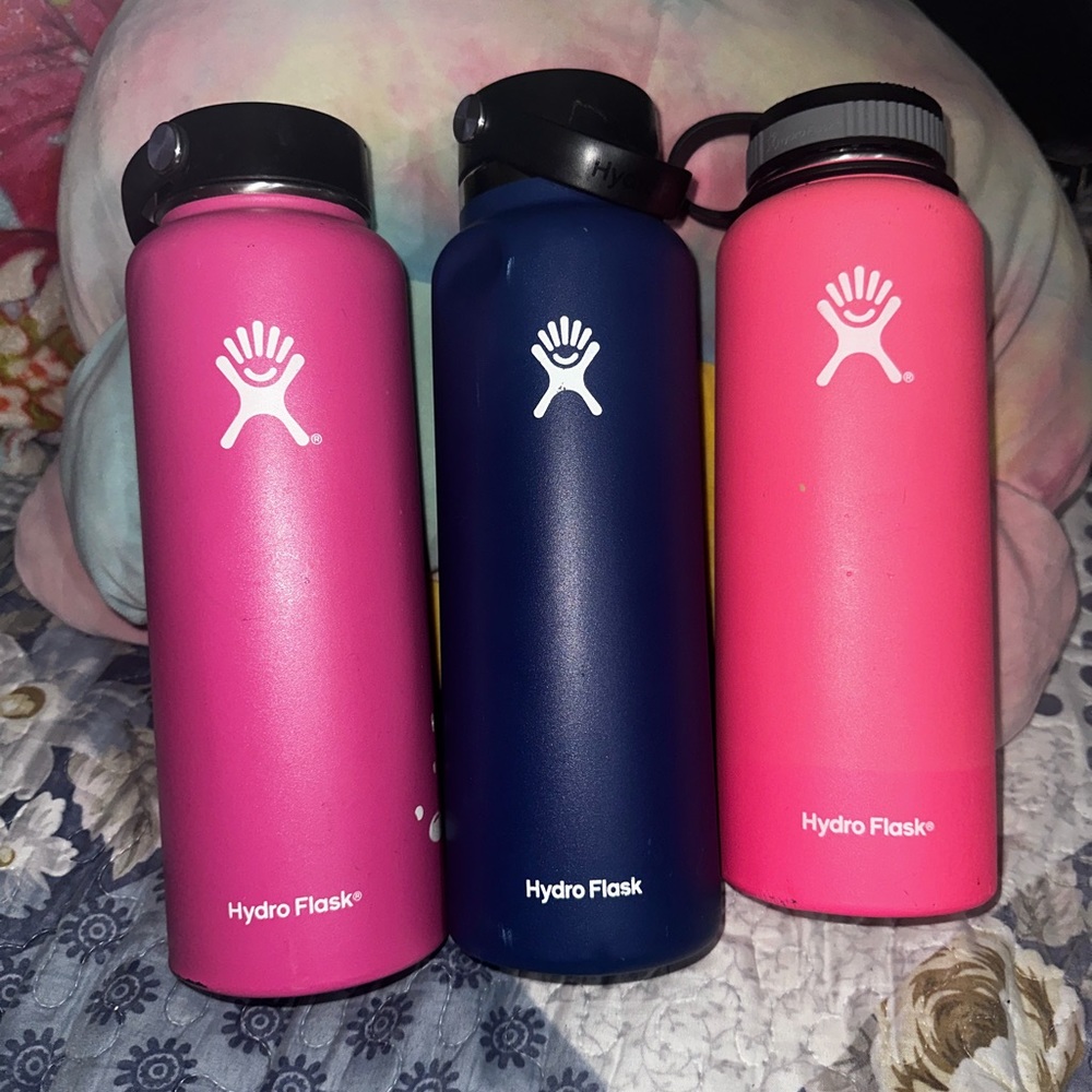 3 Preloved Hydro Fask